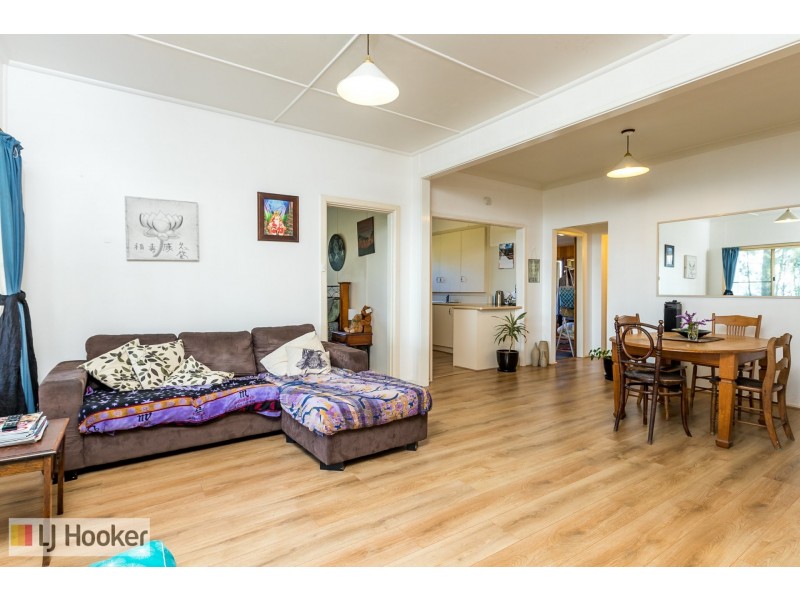 25-25A Waterfront Road, Swan Bay NSW 2324
