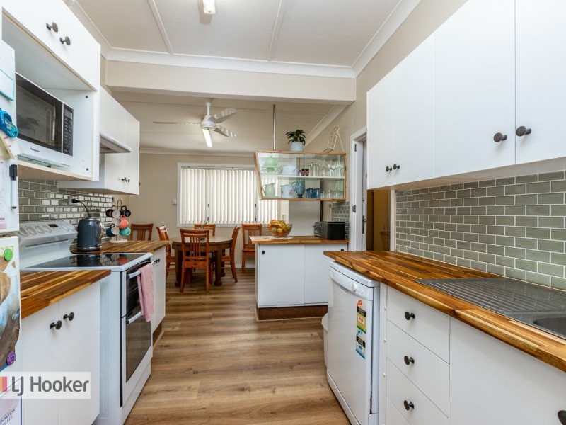 14 Meredith Crescent, Raymond Terrace NSW 2324