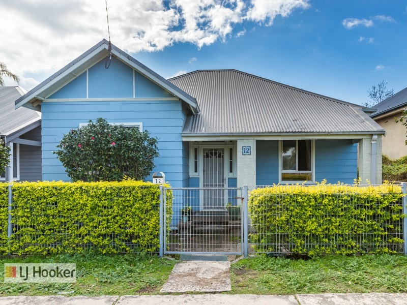 12 Crown Street, Stockton NSW 2295