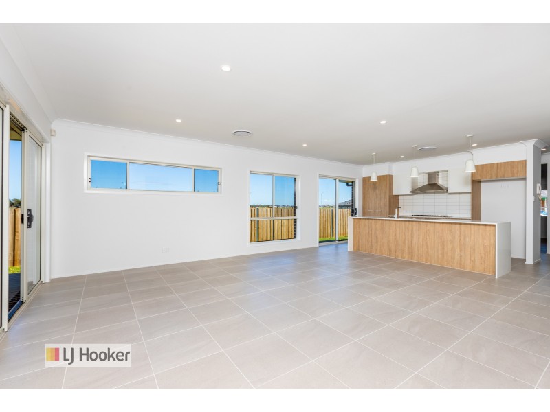 17 Mayo Crescent, Chisholm NSW 2322