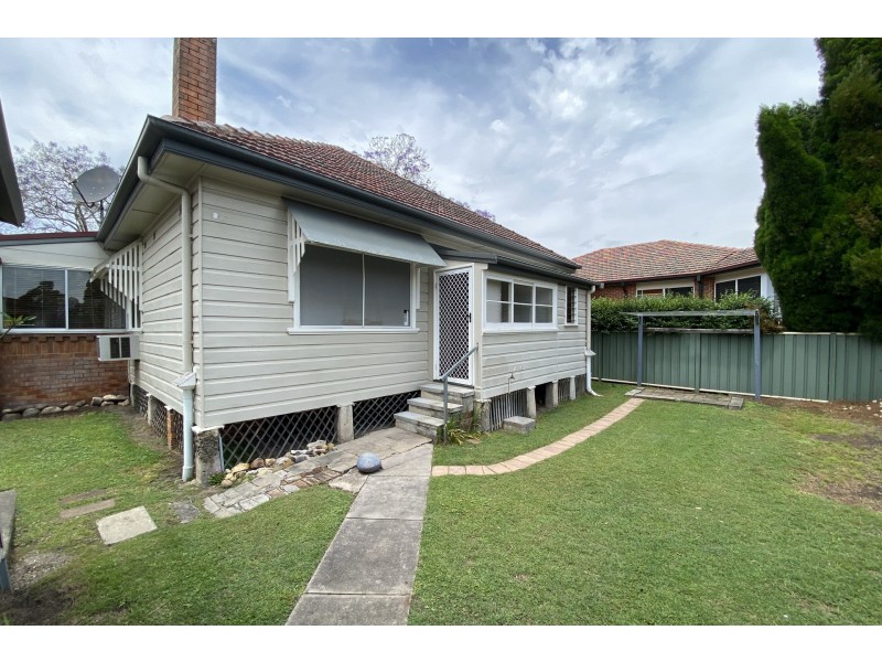 42 Sturgeon Street, Raymond Terrace NSW 2324