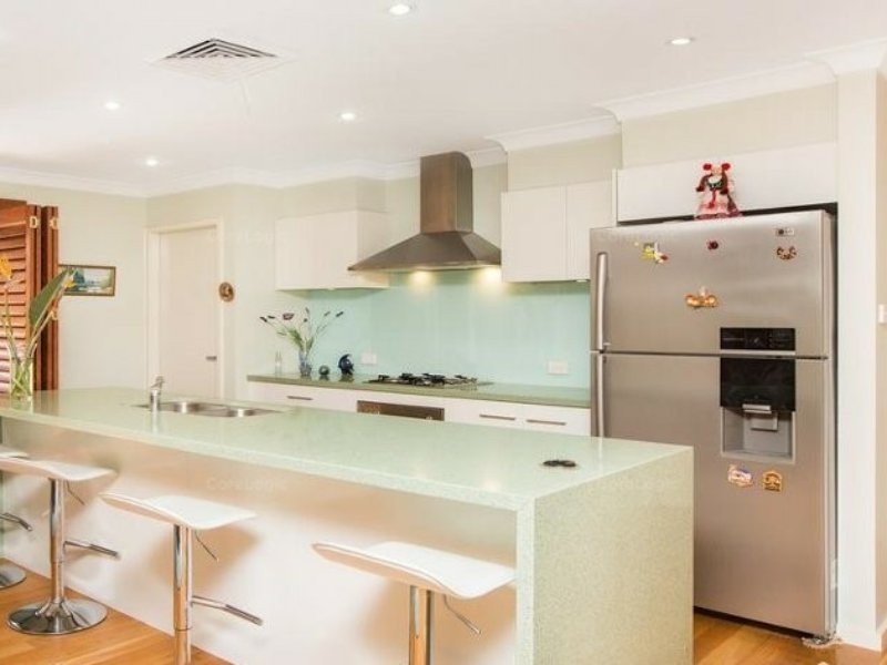 2 Pinehurst Way, Medowie NSW 2318