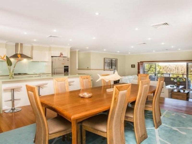 2 Pinehurst Way, Medowie NSW 2318