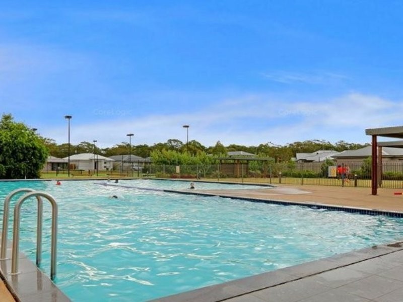 2 Pinehurst Way, Medowie NSW 2318