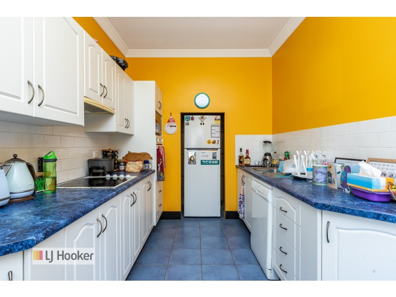 11 Gwen Parade, Raymond Terrace NSW 2324