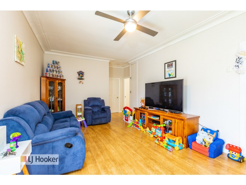 11 Gwen Parade, Raymond Terrace NSW 2324