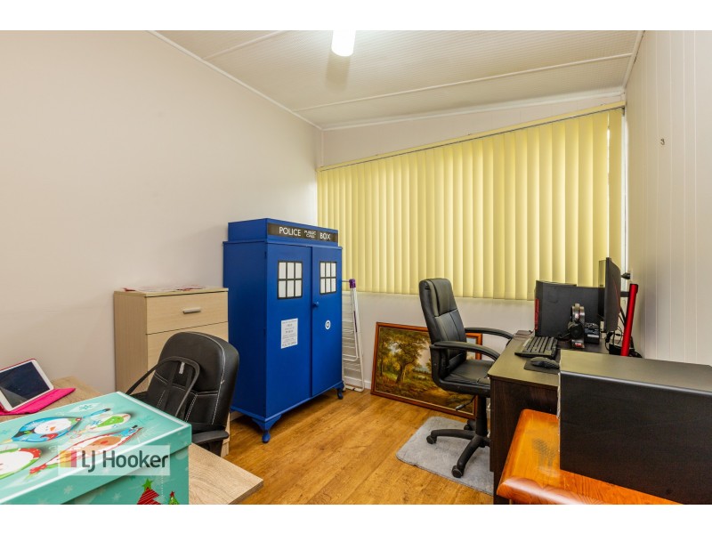 11 Gwen Parade, Raymond Terrace NSW 2324