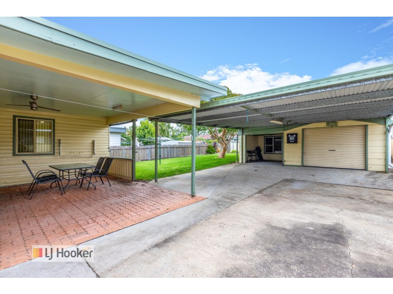 11 Gwen Parade, Raymond Terrace NSW 2324