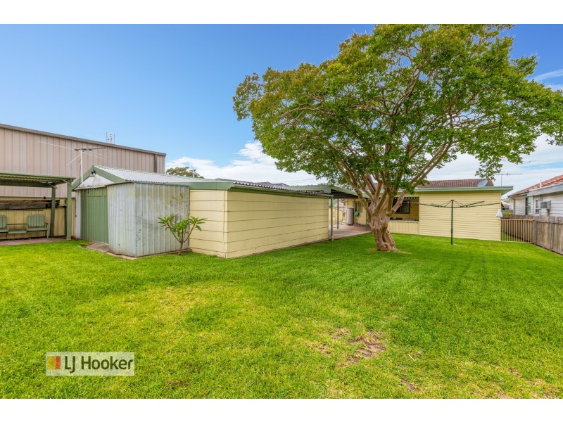 11 Gwen Parade, Raymond Terrace NSW 2324