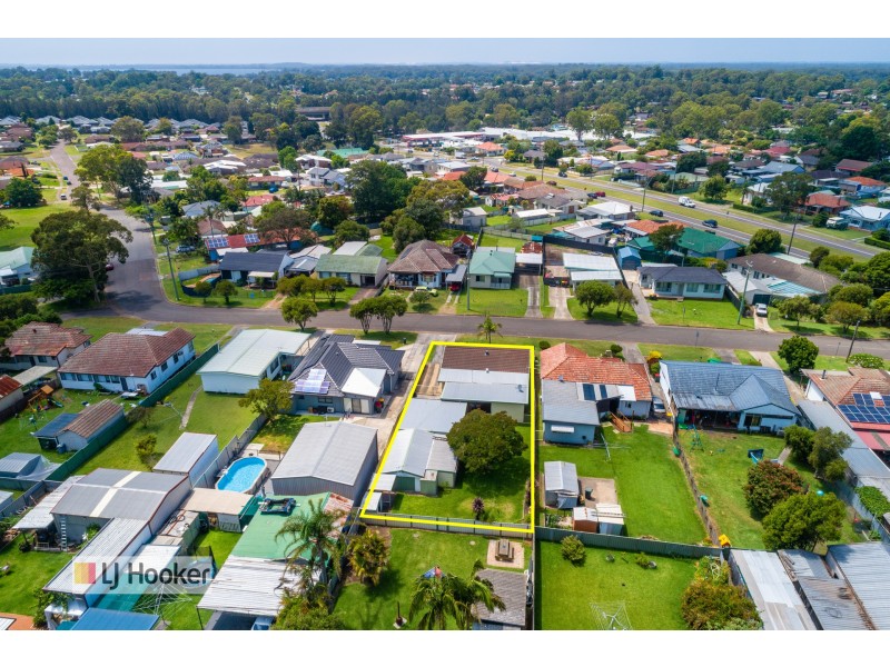11 Gwen Parade, Raymond Terrace NSW 2324