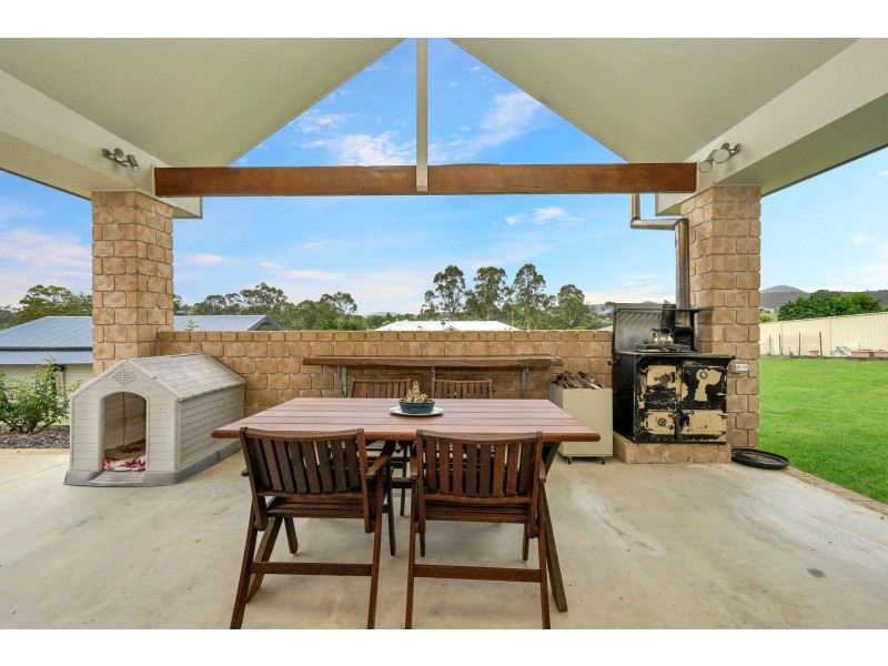 17 Nicholls Street, Stroud NSW 2425