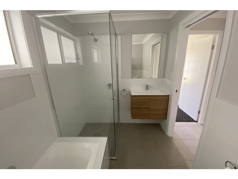 2/221 Adelaide Street, Raymond Terrace NSW 2324