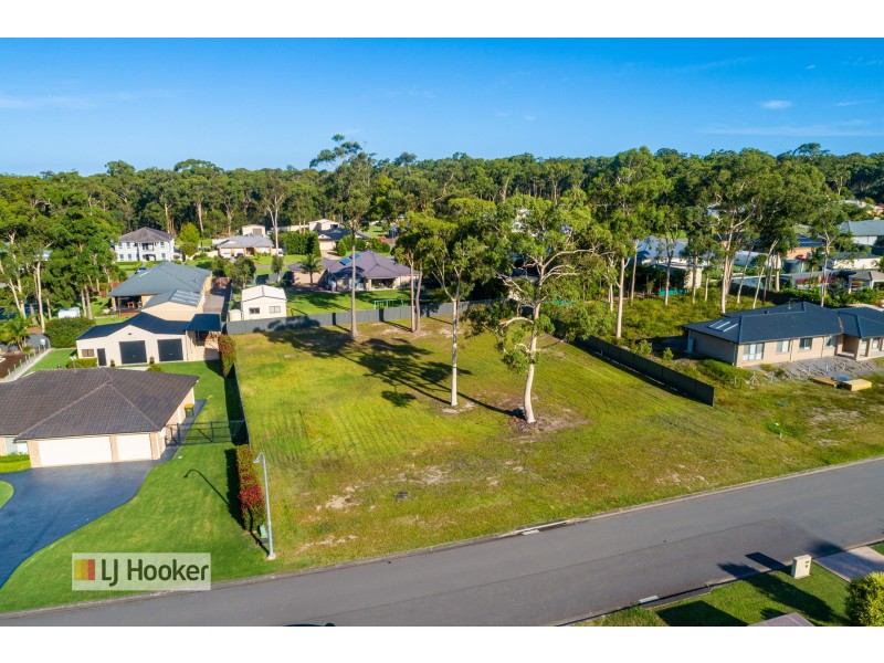 37 Federation Drive, Medowie NSW 2318