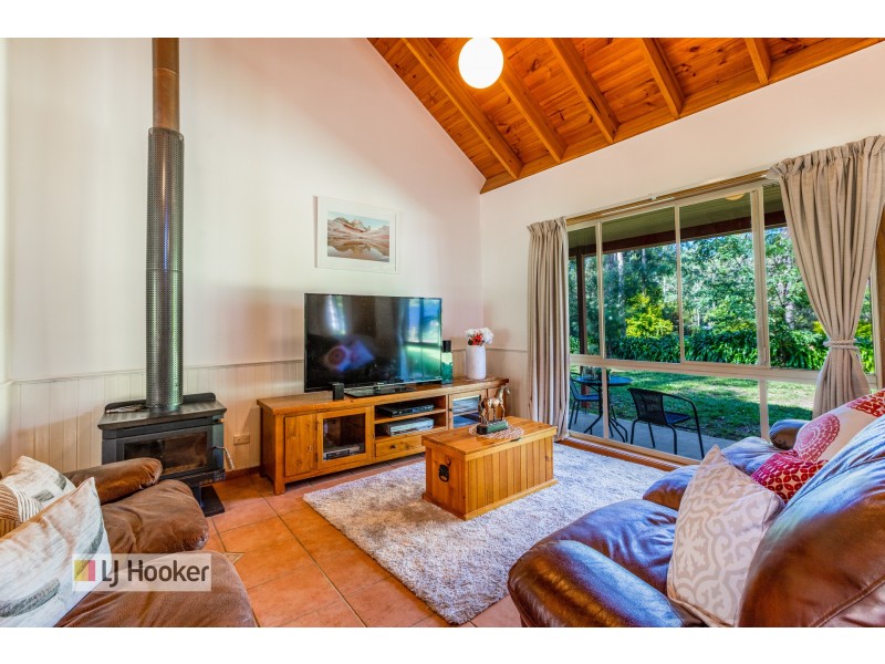 8 Rabar Close, Seaham NSW 2324
