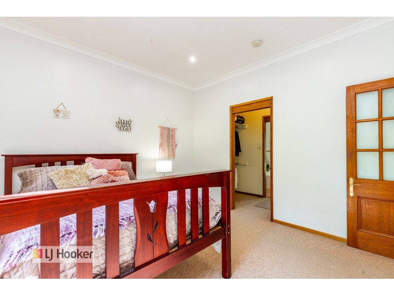 8 Rabar Close, Seaham NSW 2324