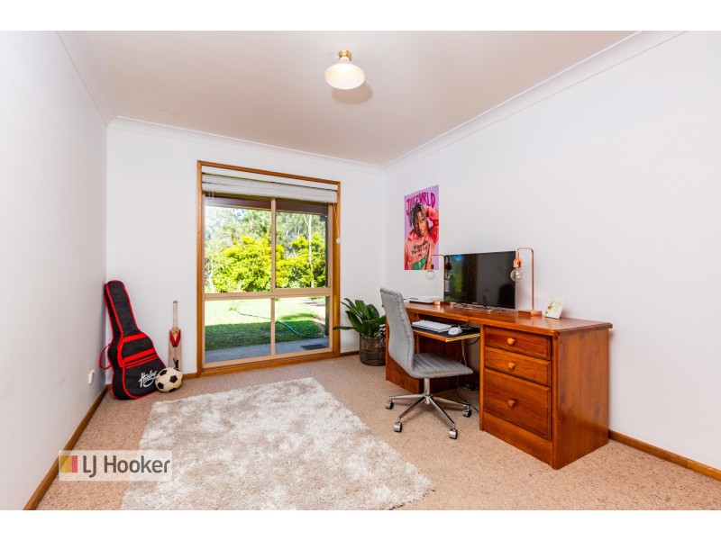 8 Rabar Close, Seaham NSW 2324