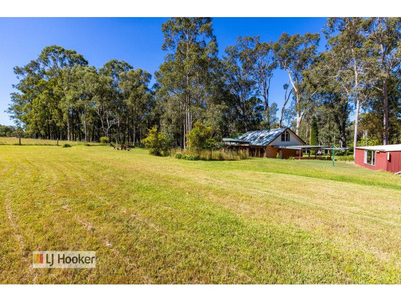 8 Rabar Close, Seaham NSW 2324