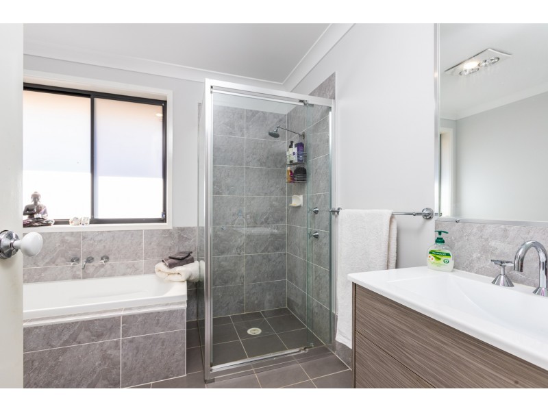 60 Martens Avenue, Raymond Terrace NSW 2324