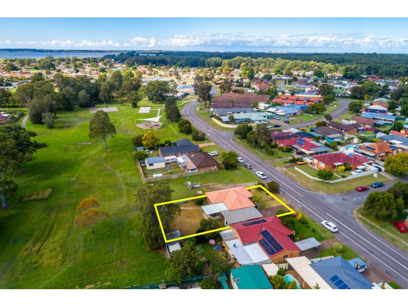 98 Benjamin Lee Drive, Raymond Terrace NSW 2324