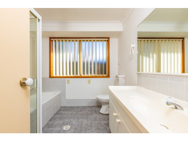 14 Holwell Circuit, Raymond Terrace NSW 2324
