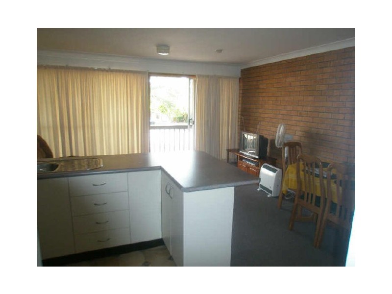 1,2,3/2 Johnson Close, Raymond Terrace NSW 2324