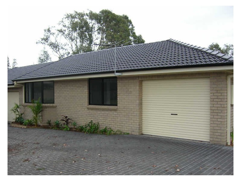 2/171 Benjamin Lee Drive, Raymond Terrace NSW 2324