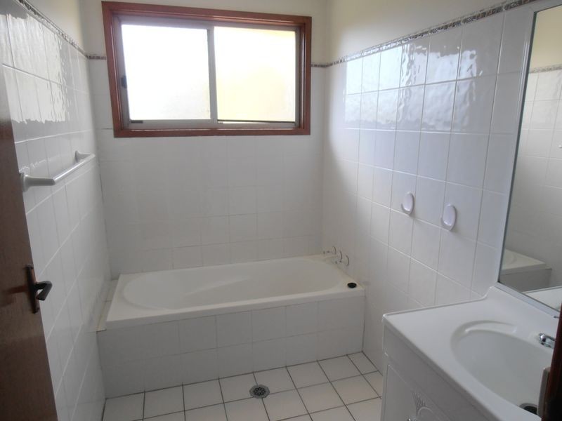 2 Acacia Avenue, Raymond Terrace NSW 2324