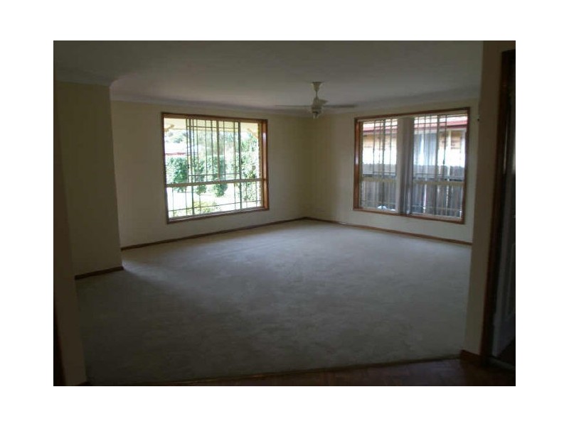 8 Cederwood Crescent, Raymond Terrace NSW 2324