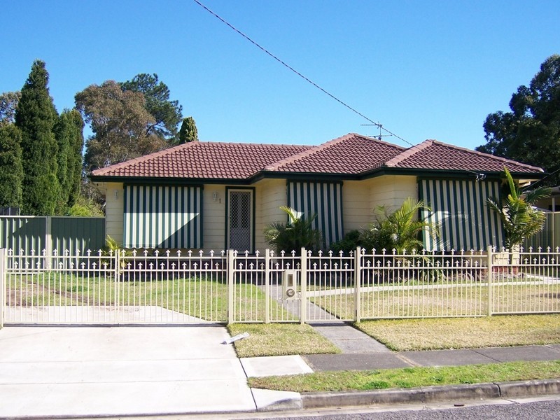 1 Salamander Place, Raymond Terrace NSW 2324