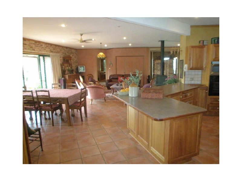 4 Eskdale Park Drive, Seaham NSW 2324