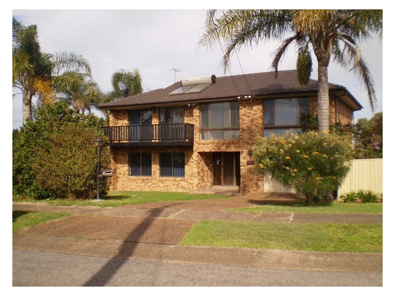 4 Greenslopes Drive, Raymond Terrace NSW 2324