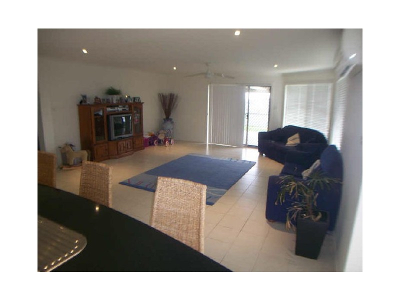 11 Edstein Place, Raymond Terrace NSW 2324