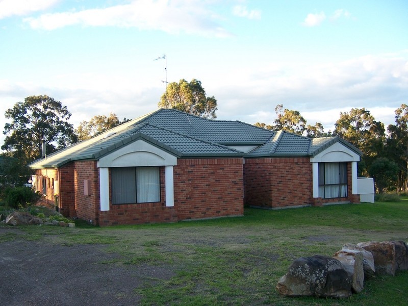11 Timbertop Road, Glen Oak NSW 2320