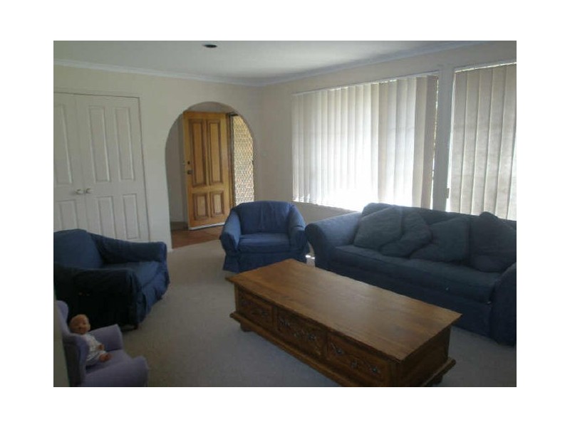 42 Cederwood Crescent, Raymond Terrace NSW 2324