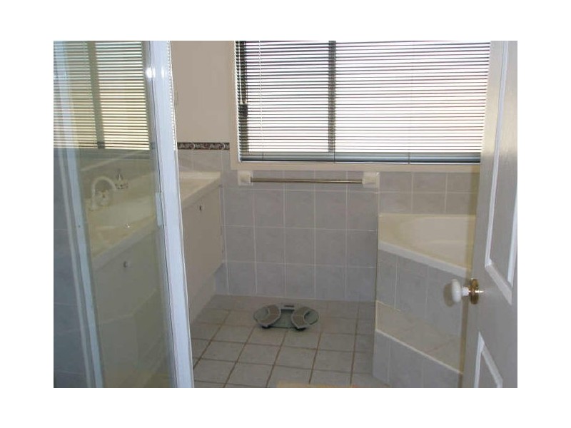 19 Lakeview Crescent, Raymond Terrace NSW 2324