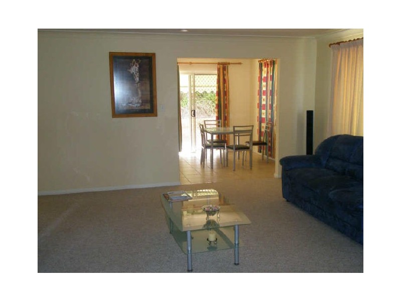 2 Holwell Circuit, Raymond Terrace NSW 2324