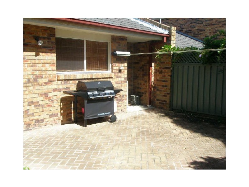 2 Holwell Circuit, Raymond Terrace NSW 2324