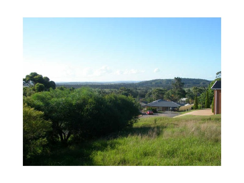 2 Holwell Circuit, Raymond Terrace NSW 2324