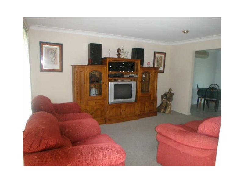 16 Beaton Avenue, Raymond Terrace NSW 2324