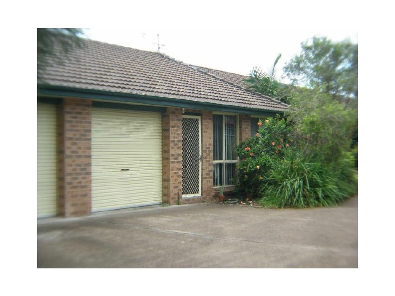 2/85a Benjamin Lee Drive, Raymond Terrace NSW 2324