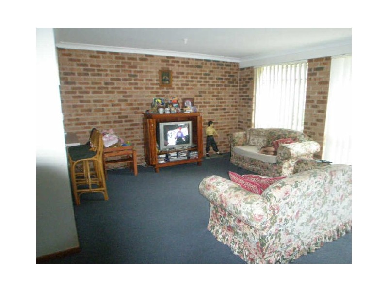 2/85a Benjamin Lee Drive, Raymond Terrace NSW 2324