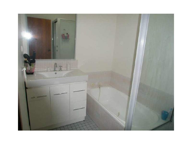 2/85a Benjamin Lee Drive, Raymond Terrace NSW 2324