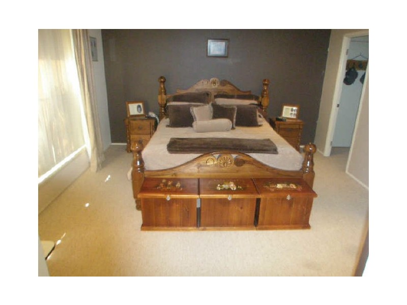 16 Gordon Reeve Close, Raymond Terrace NSW 2324