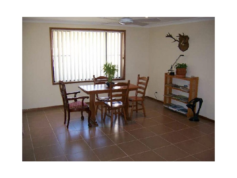 18 Leigh Place, Raymond Terrace NSW 2324