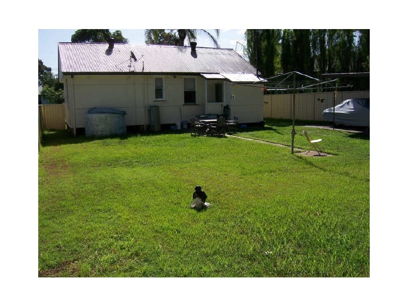 17 Charles St, Raymond Terrace NSW 2324