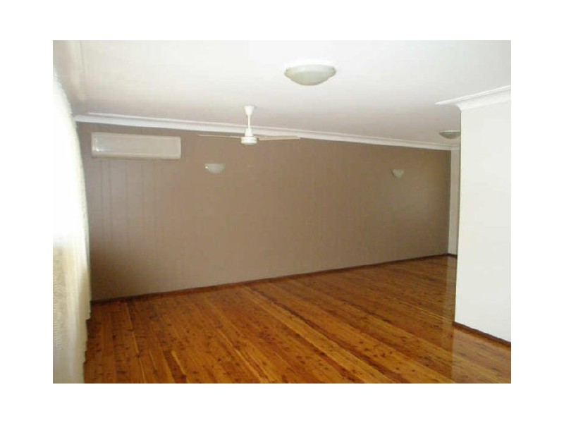 4 Passy Close, Raymond Terrace NSW 2324