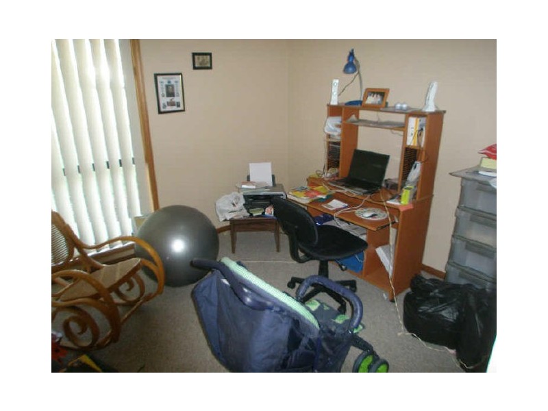 10 Walker Crescent, Raymond Terrace NSW 2324