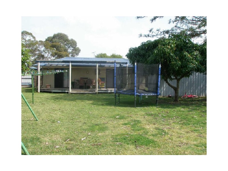 3 Clarke Close, Raymond Terrace NSW 2324