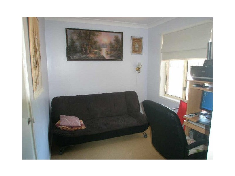 2 Jeffrey Linton Place, Raymond Terrace NSW 2324