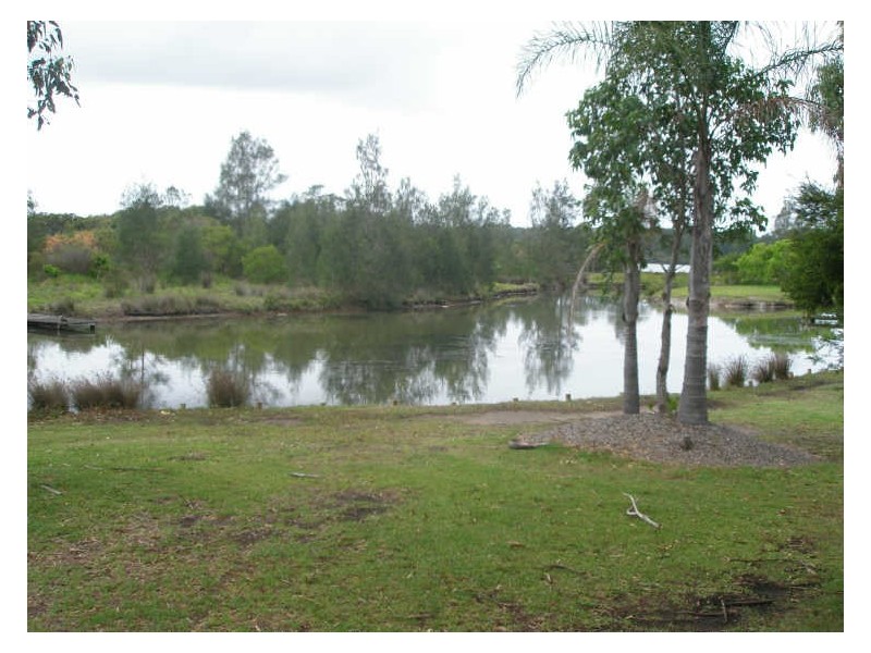 Cabin 16 Fishermans Village Moffats Road, Swan Bay NSW 2324